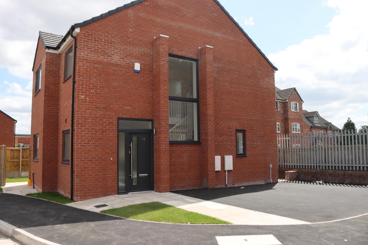 Love Lane detached dwelling completed